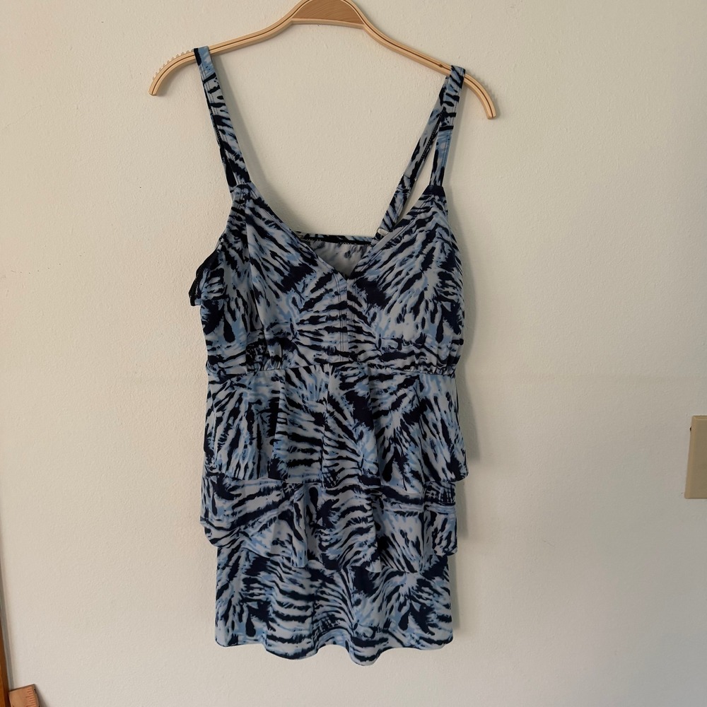 Simply Fit Womens 2X Blue Tie Dye Tiered Ruffle Tankini Set with Swim Shorts